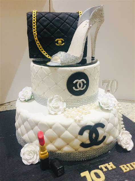 pasteles chanel|trendy Chanel cakes.